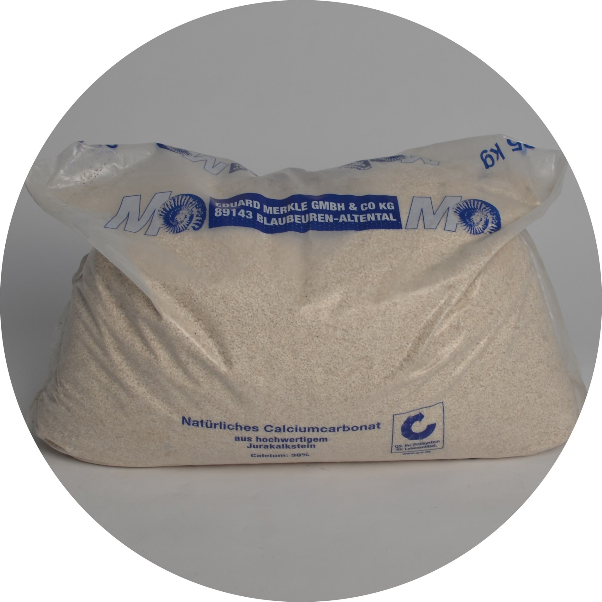 Фильтрующая загрузка Кальцит Aqua‑Juraperle TWA, фракция 1,6–6 мм, 25 кг / мешок